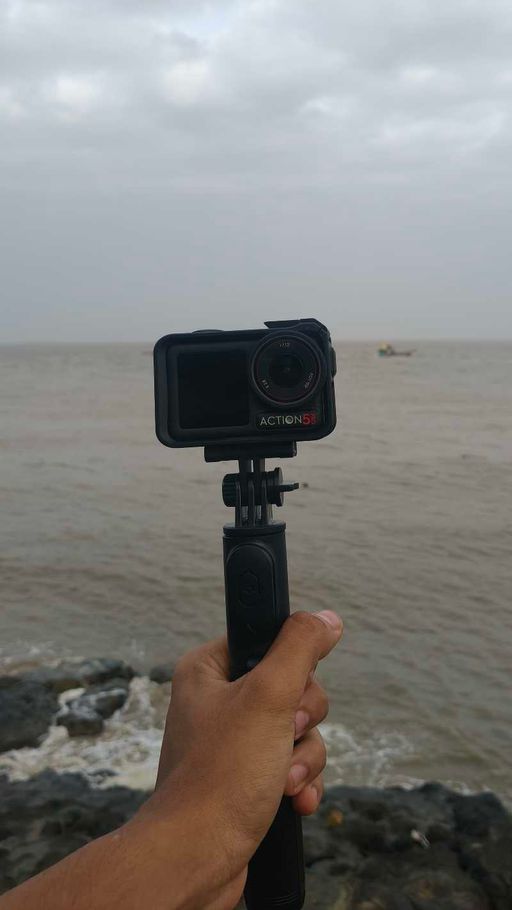 ⛰️ Capture Your Trek, Own the Vibe! 🎥
Ready to shoot epic POV shots for your next vlog without breaking the bank? Grab the ultimate action companion on rent!
🔥 Gear: DJI Osmo Action 5 Pro
💸 Rental Price: Just ₹1,000 / day
🛡️ Security Deposit: ₹